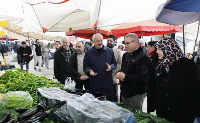 Cumhur İttifakı Adayı Büyükgöz’den pazar esnafına ziyaret