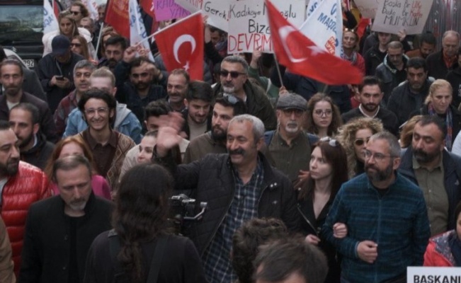Fatih Mehmet Maçoğlu'ndan Kadıköy'de gövde gösterisi