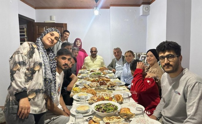 Günay Başkan, ;Turan Ailesi ile iftar yaptı