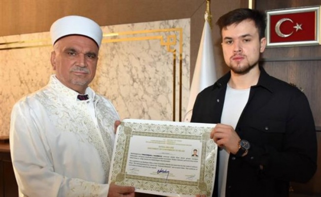 Kazakistan asıllı genç Bilecik’te Müslüman oldu