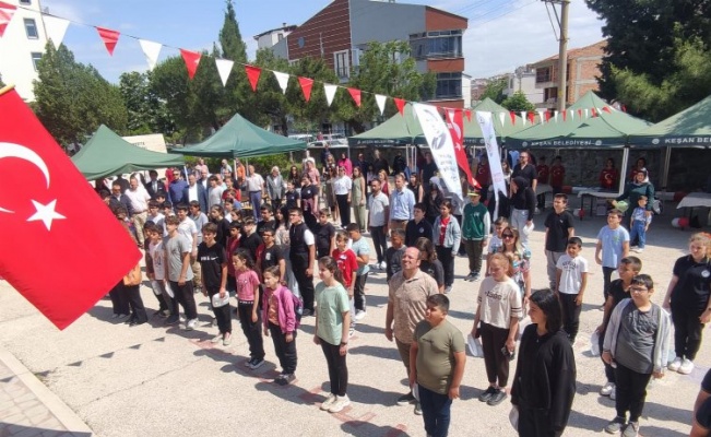 Keşan Cumhuriyet Ortaokulunda Bilim Şenliği ilgi gördü