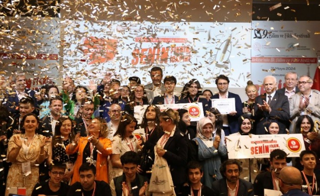 İstanbul'da liseli gençler projeleriyle yarıştı
