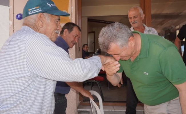 İzmir Güzelbahçe'nin mahallelerine bayram ziyareti