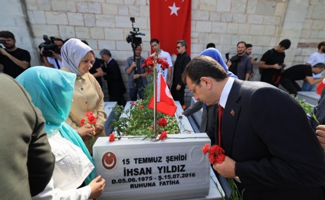 15 Temmuz şehitlerine İstanbul Büyükşehir'de özel anma