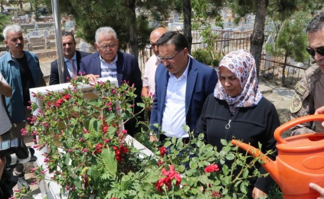 Başkan Büyükkılıç, 15 Temmuz şehitlerini unutmadı