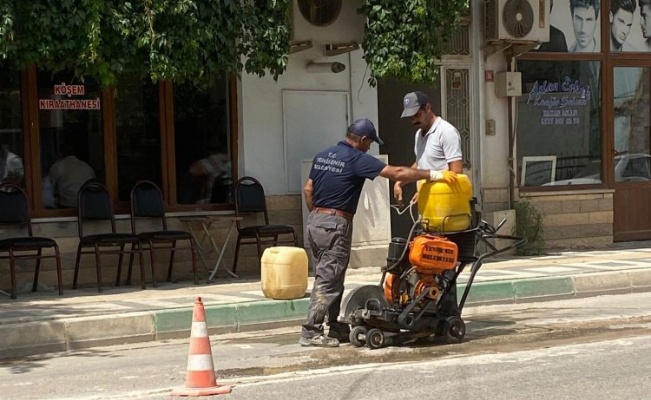 Yenişehir'de yol çalışmaları sürüyor