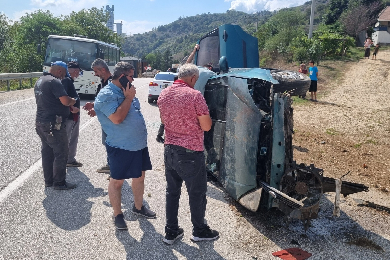 Düzce'de trafik kazası: 3 yaralı