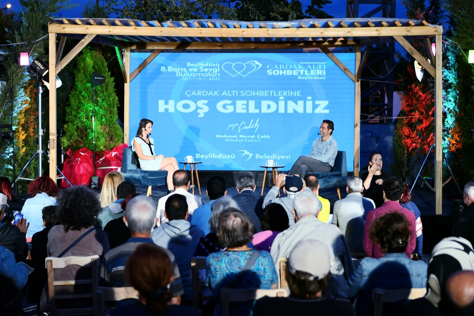 İstanbul Beylikdüzü'nde 'çardak altı' sohbetleri