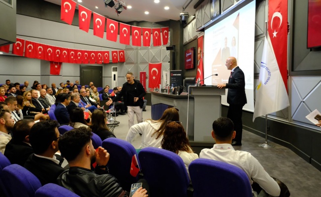 Emlakçılar seminerde sektörü konuştu