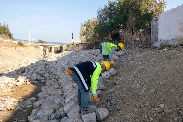 İzmir Yarımada dereleri ıslah ediliyor