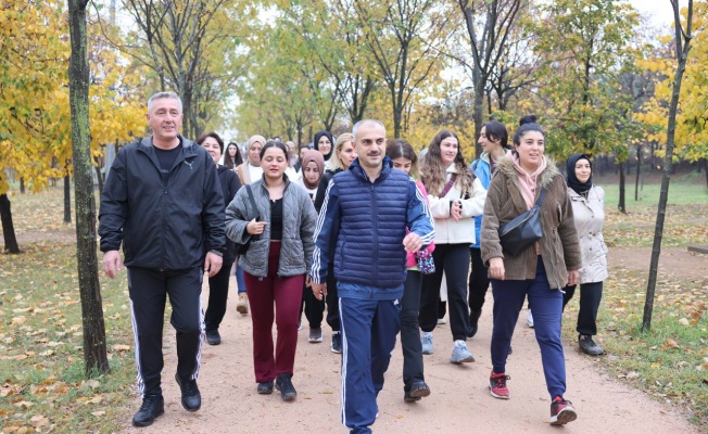 Kocaeli Çayırova'da Çiftçi öğretmenlerle yürüdü