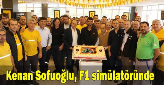  Kenan Sofuoğlu, F1 simülatöründe