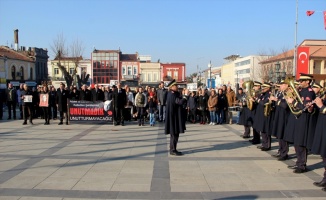 Gazeteci-yazar Uğur Mumcu Edirne'de anıldı