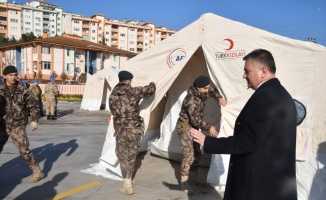 Balıkesir'de depremzedeler için toplanan yardımlar Elazığ'a gönderildi