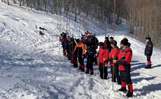 Kartepe Kayak Merkezi'nde çığ tatbikatı yapıldı