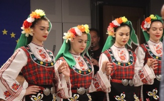 Türkiye ve Bulgaristan'ın folklor kültürleri tanıtılıyor