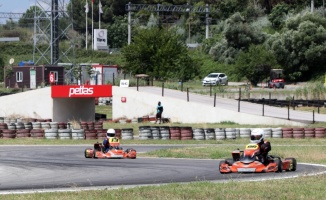 Kocaeli'de otomobil ve karting yarışları heyecanı yaşanıyor