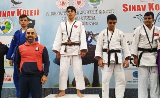 Sakaryalı sporcular judo turnuvasında başarı elde etti 