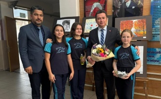 Başkan Aydın, öğrenciler ile birlikte okul boyadı